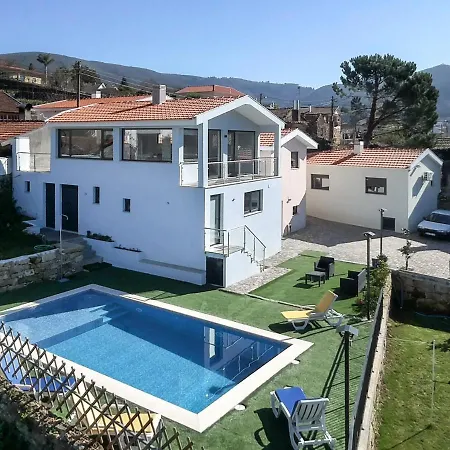 Nyaraló Areias Village *